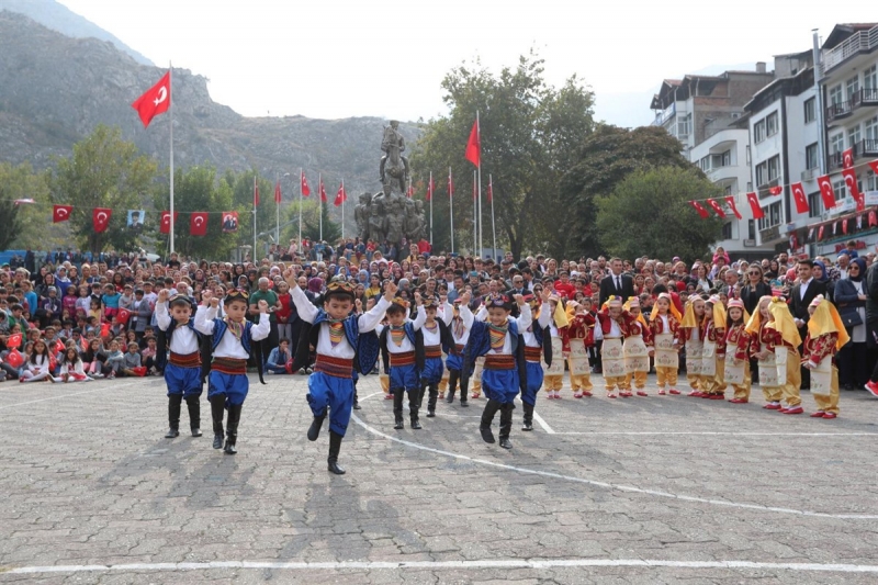 29 Ekim Cumhuriyet Bayramı, Amasya Yavuz Selim Meydanında Coşkuyla Kutlandı