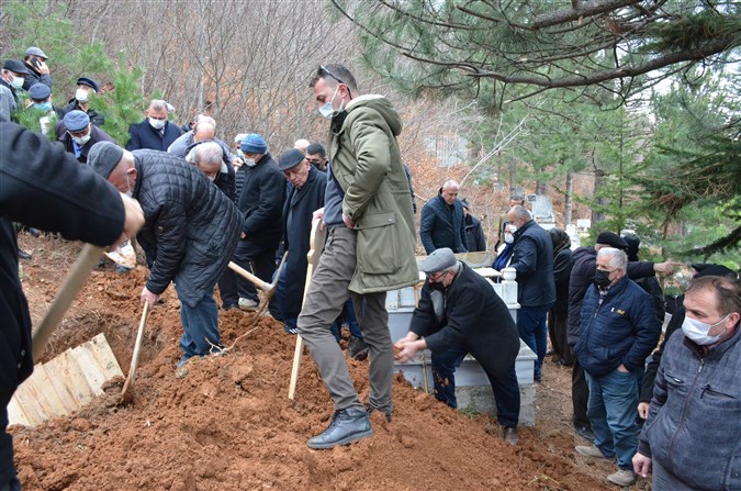 Milletvekili Zeybek'in Babası Son Yolculuğuna Uğurlandı
