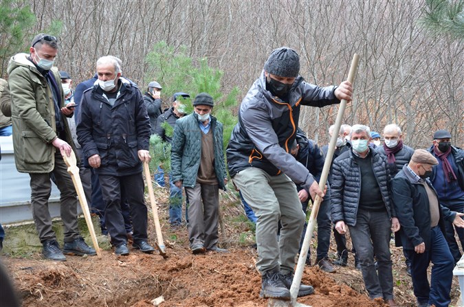 Milletvekili Zeybek'in Babası Son Yolculuğuna Uğurlandı