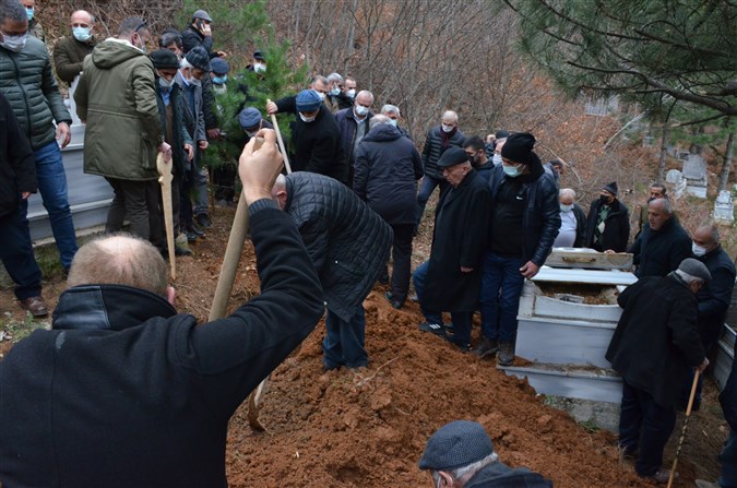 Milletvekili Zeybek'in Babası Son Yolculuğuna Uğurlandı