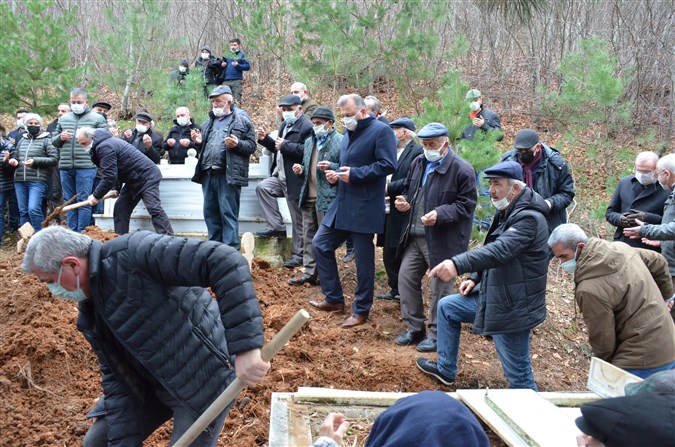 Milletvekili Zeybek'in Babası Son Yolculuğuna Uğurlandı