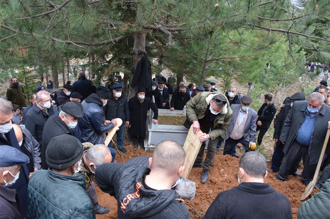 Milletvekili Zeybek'in Babası Son Yolculuğuna Uğurlandı