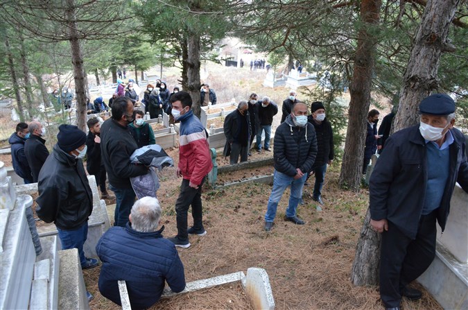 Milletvekili Zeybek'in Babası Son Yolculuğuna Uğurlandı