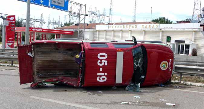 Son dakika haber: Yangın ihbarına giden ekip kaza yaptı: 5 yaralı