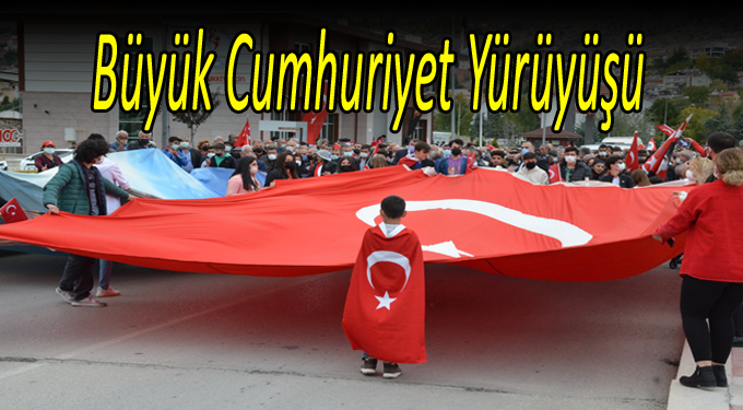 Amasya'da 'Büyük Cumhuriyet Yürüyüşü'ne büyük katılım oldu