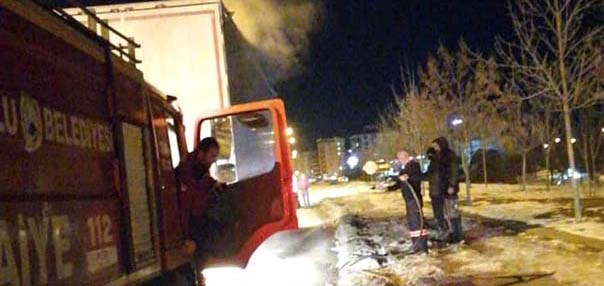 Alev Alan Tır Korkulu Anlar Yaşattı