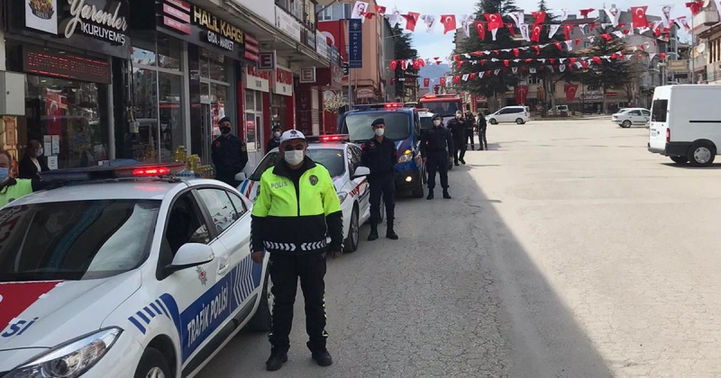 23 Nisan Ulusal Egemenlik ve Çocuk Bayramı Konvoyu Gümüşhacıköy’ e Neşe Kattı