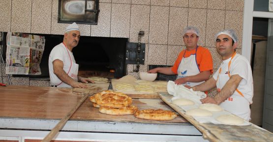 250 DERECE SICAKLIKTA ORUÇ TUTUYORLAR