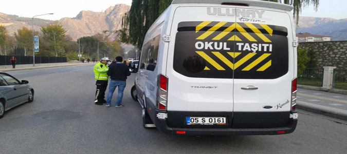 Amasya İl Emniyet Müdürlüğü 2931 Adet Okul Servis Aracını Kontrol Etti