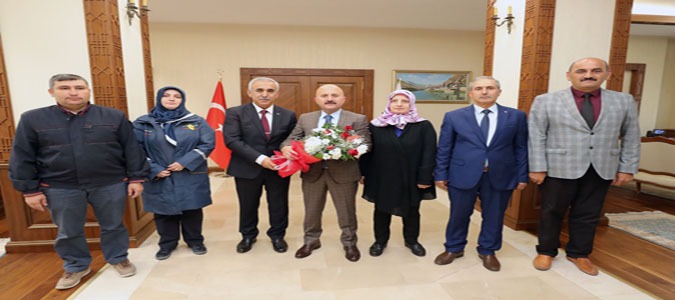 Amasya PTT Başmüdürü Cafer Bolat ve Kurum Personeli, Vali Dr. Osman Varol’u Ziyaret Etti
