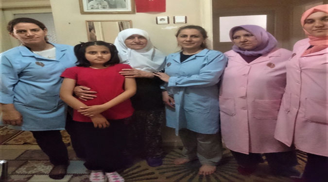  Amasya Valiliğinden Korunmaya Muhtaç Yaşlılara Evde Bakım Hizmeti