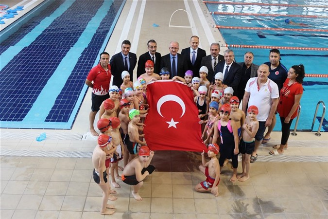AMASYA'DA ‘YÜZME BİLMEYEN KALMASIN' PROJESİ BAŞLADI