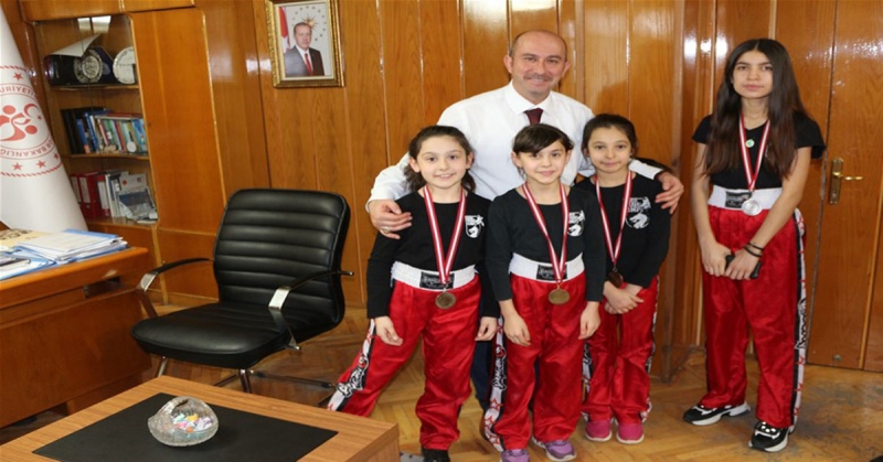 Amasyalı Minik WUSHU KUNG FU'culardan 1 Altın,2 Gümüş ve 2 Bronz Madalya
