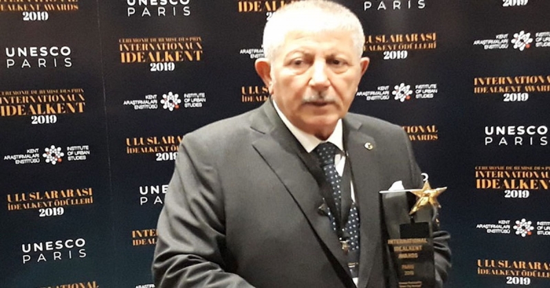 Başkan Mehmet Sarı, 'Yeşilkent Amasya' Projesinin Ödülünü Aldı