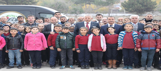 Başkan Sarı, Mezun Olduğu Okulu Ziyaret Etti