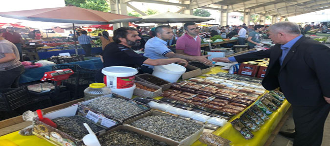 Başkan Sarı Pazar Esnafını Ziyaret Etti