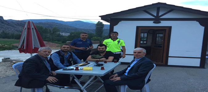 Başkan Sarı'dan Kontrol Noktasında Görev Yapan Polislere Ziyaret