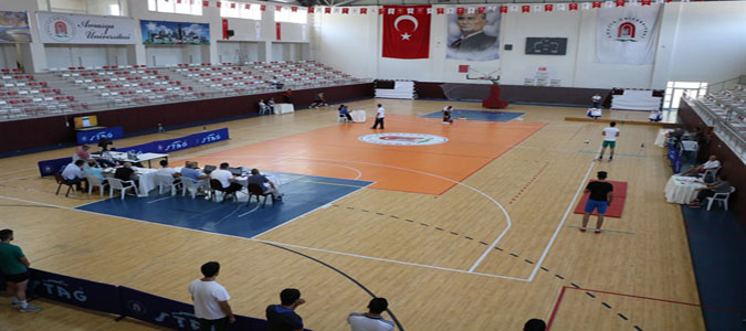 Beden Eğitimi ve Spor Öğretmenliği Bölümü İçin Ter Döktüler