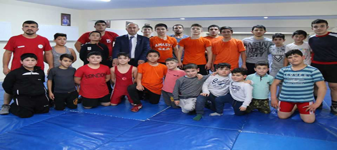 Geleceğin Şampiyonlarının Güreş Eğitimleri Sürüyor