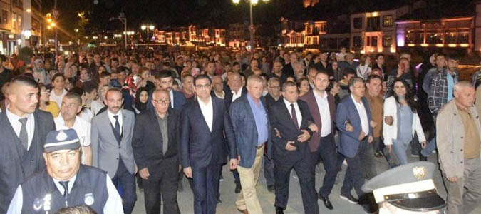 İFTAR YEMEKLERİ HALKTAN, ÇORBALAR BELEDİYE’DEN