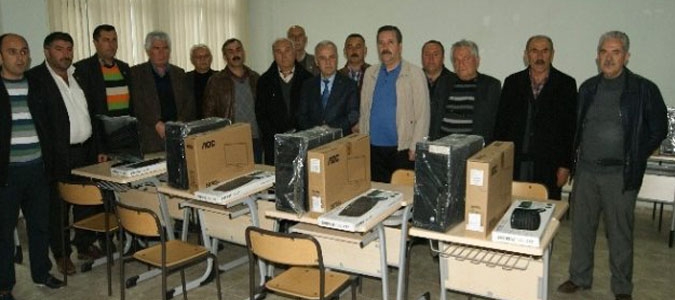 İŞ ADAMINDAN GÜMÜŞHACIKÖY MYO 25 BİLGİSAYAR