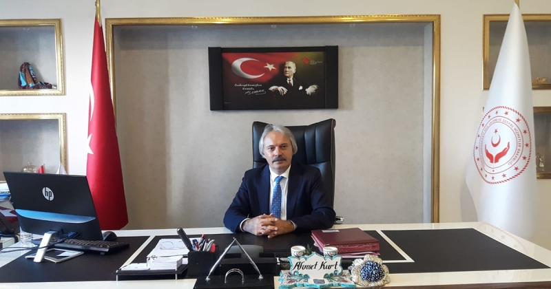 KURT, 'Çocuk hayatı benmerkezci bir şekilde yorumlamamalı. Çocuklarla ülke gündemi de konuşulmalıdır.'