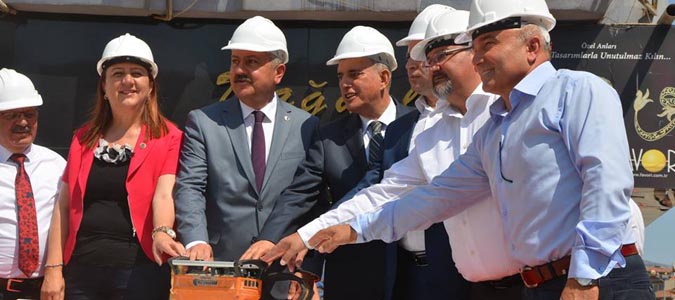 Merzifon'da katlı Otopark'ın açılışı yapıldı