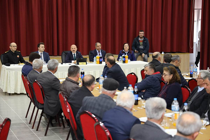 Muhtarlar Toplantısı Gümüşhacıköy İlçesinde Gerçekleştirildi