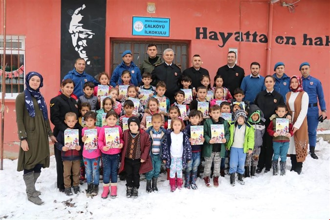 'Okullarımız Jandarma İle Buluşuyor' Projesi Devam Ediyor