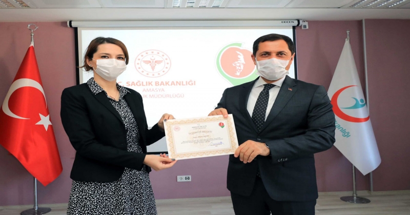 Sağlık Çalışanlarına Teşekkür Belgesi Verdi