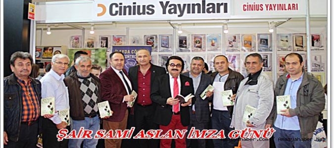 Şair Yazar Sami Aslan Tüyap'ta İmza Günü Düzenledi