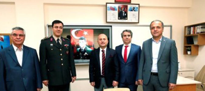     Şehidin Hatırası Kütüphanede Yaşatılacak