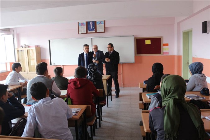 Suluova Yunus Emre Ortaokulu Öğrencileri Uluslararası Sınava Hazırlanıyor