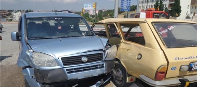 Suluova'da Trafik Kazası 4Yaralı