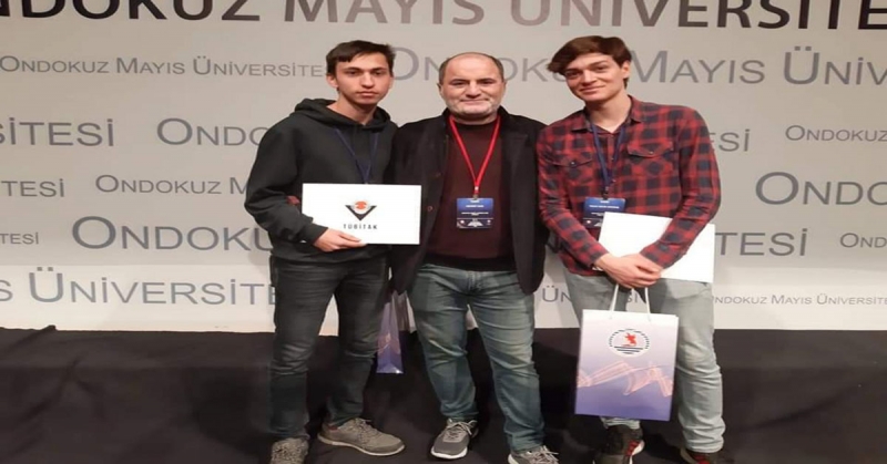 TÜBİTAK 2204 A Ortaöğretim Yarışmasında Bir Kez Daha Türkiye İkincisi Oldular