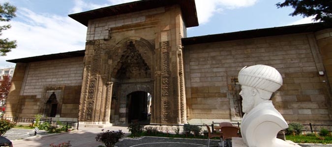 Ünlü Hekimin Adını Taşıyan Müzeyi Binlerce Kişi Gezdi
