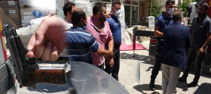 ÜST ARAMASINDA BİR DE SİLAH ÇIKTI