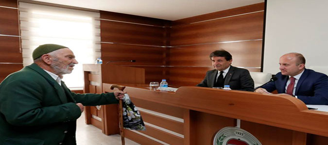 Vali Varol, Halk Gününde Halkın Sorunlarını Dinledi