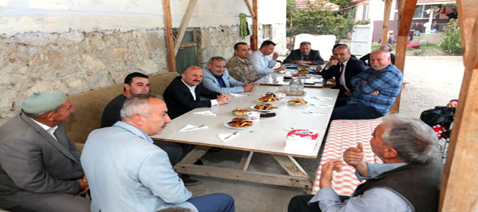 Vali Varol, Merkez İlçeye Bağlı Köylerimizde Vatandaşlarımızla Bir Araya Geldi