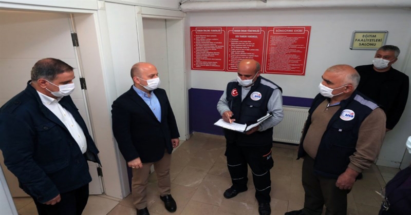 Vali Varol,Gözlem Altında Tutulan Vatandaşların Yerleştirildiği Öğrenci Yurdunda İncelemelerde Bulundu
