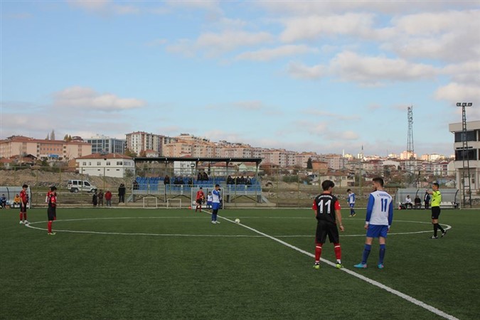 YENİ TAŞOVA SPOR FARKLI YENİLDİ