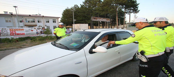 Yollarda Trafik Denetimleri Devam Ediyor