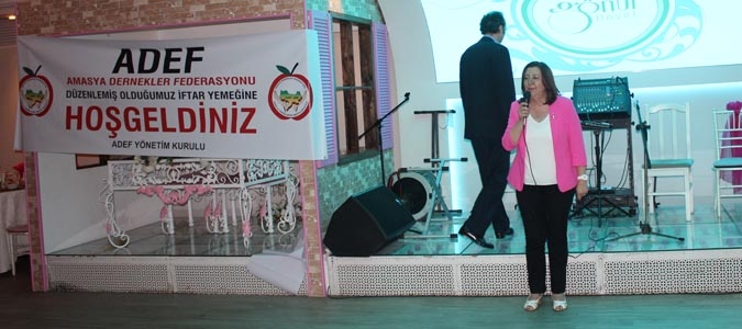 Zehra Özyol İstanbul’da Adef İftar Proğramına Katıldı.
