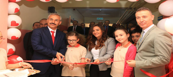 Ziyapaşa Ortaokulu'nda TÜBİTAK 4006 Bilim Fuarı Heyacanı