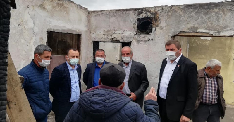 Amasya CHP Heyeti Yangında Evi Zarar Gören Vatandaşı Ziyaret Etti