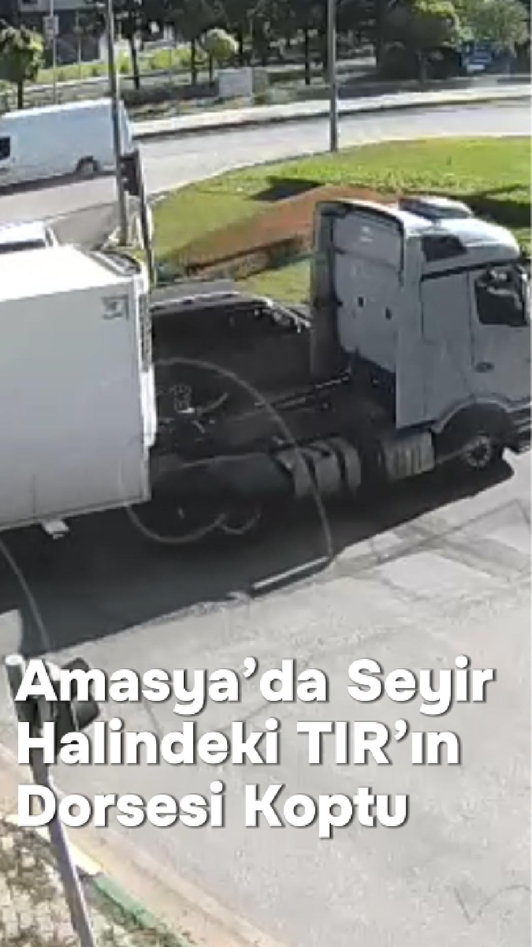 Amasya’da Seyir Halindeki TIR’ın Dorsesi Koptu #Amasya